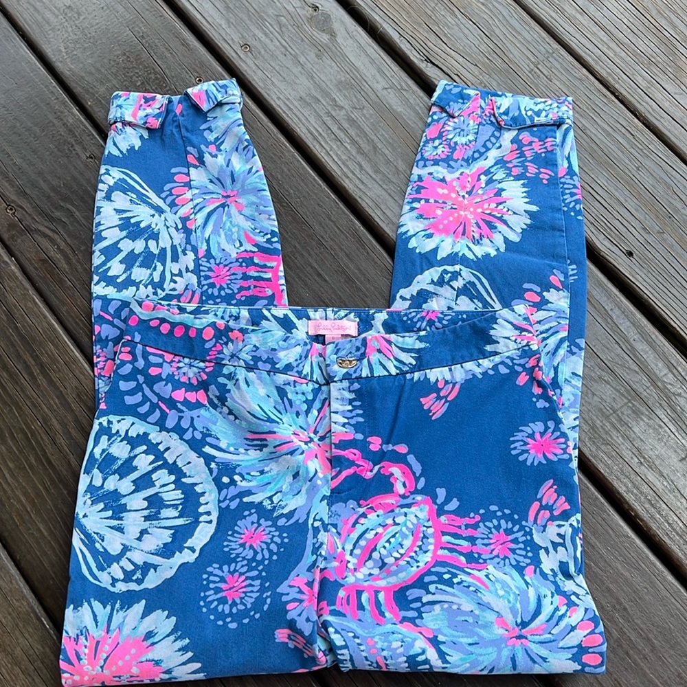 Lilly Pulitzer blue pattern cropped ankle pants size 6